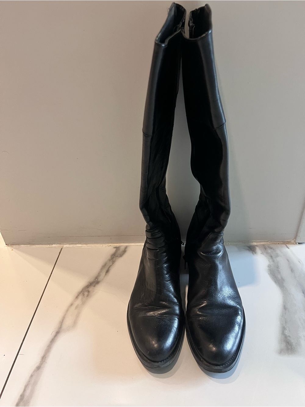 Black Women's Knee-High Leather Boots